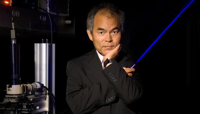 遙控器頂端的led 遙控器頂端的發(fā)光二級管