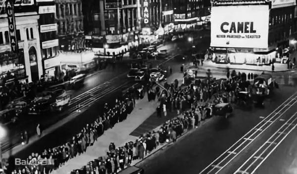 最賺錢(qián)的高樓大廈立面：紐約時(shí)代場(chǎng)地發(fā)光二級(jí)管屏的前世今生4