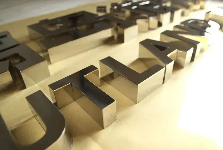 最小能做多大？6種慣用發(fā)光字可制作尺寸匯總3