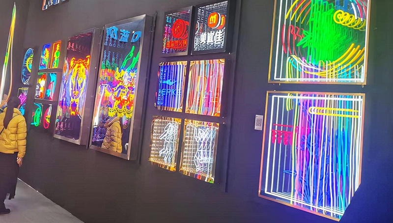 有了半透鏡，廣告led燈箱字也能具有立體感