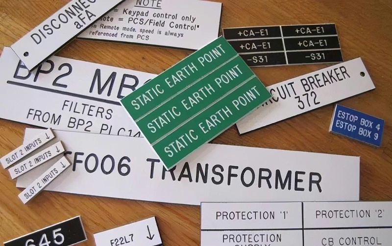 用PVC做的導(dǎo)視標志，有創(chuàng)意