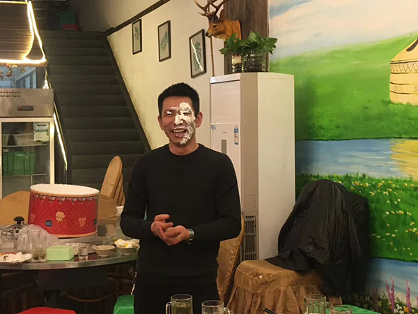 愿每個(gè)特殊的日子，都有鑫麗華家人們的陪伴