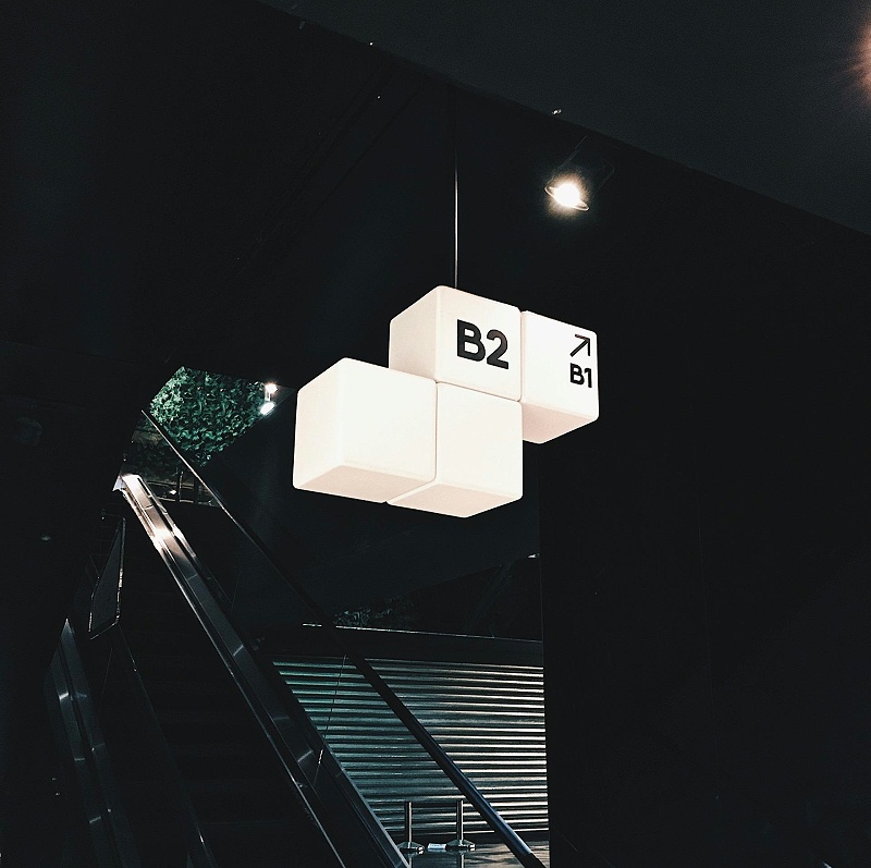 這些超市LOGO牌大伙都可以多看兩眼 這一個商場標志牌大家都可以多看兩眼