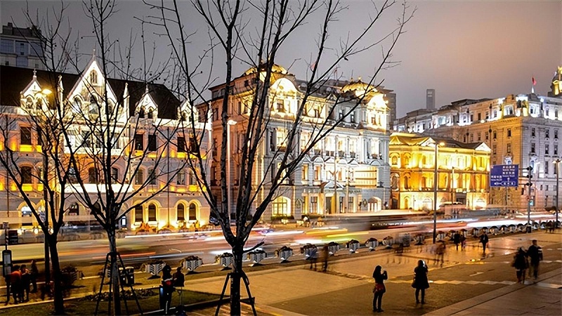 怎么樣做好的高質(zhì)地的樓頂亮化規(guī)劃？2