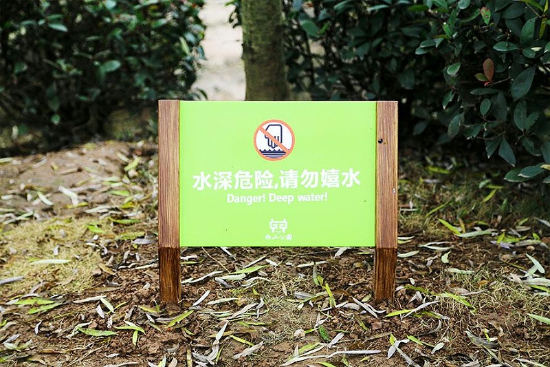 “無聲導游”旅游景區(qū)標志牌，讓你的旅途更添色彩3